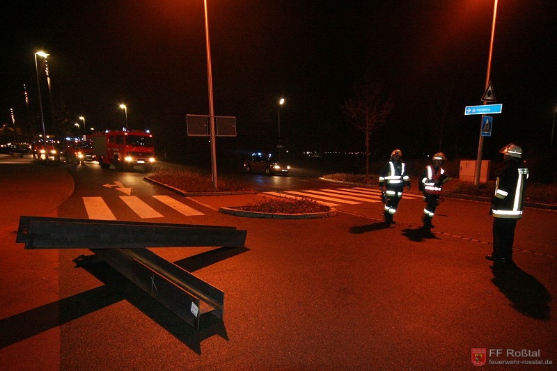 Bild 2 von 26 Eintreffen der ersten Einsatzkräfte der FF Zirndorf