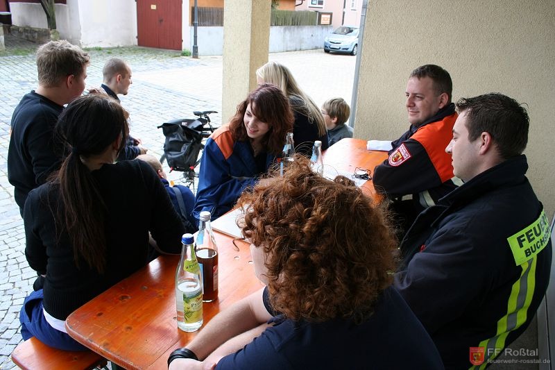 Bild 13 von 30 Eine weitere Station am Rathaus ebenfalls mit einem Fragebogen