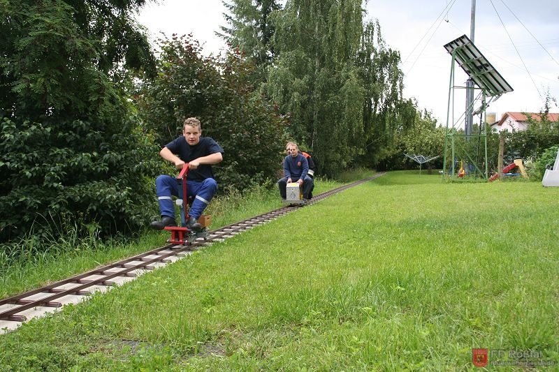 Bild 19 von 30 Eines der Highlights des Orientierungslaufs: Die Schmalspureisenbahn im Garten des Jugendwarts Ingo Schubert