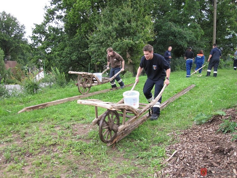 Bild 8 von 20 Schubkarrenrennen