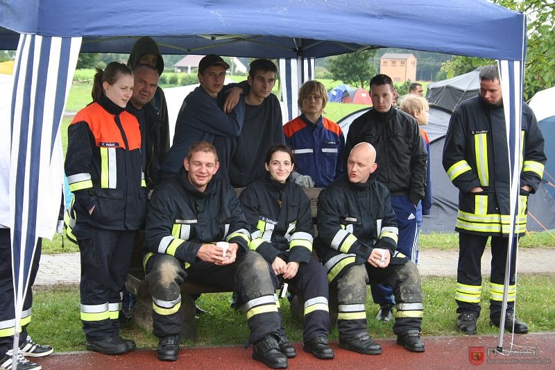 Bild 8 von 19 Die FF Zirndorf blieb im Trockenen