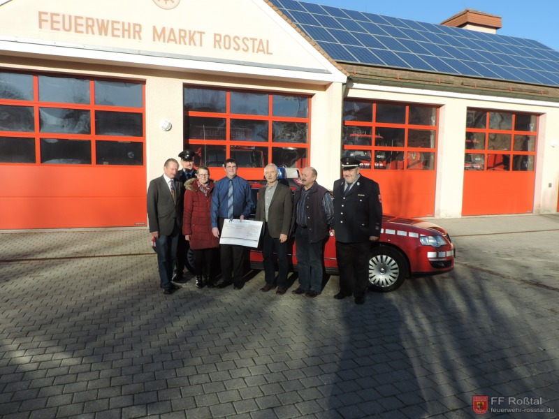 Bild 1 von 1 v.l.n.r.: Dr. Eschler, Jürgen Schiffermüller, Judith Bauer, Vorsitzender Benjam Senkel, Vorstand Steffen Erfurth, Karl Prenzel, Kommandant Stefan Perzinger