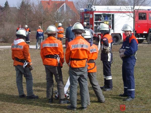 Bild 5 von 22 "Die Gruppe im Löscheinsatz"