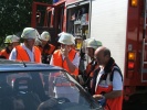 Lagebesprechung zwischen Feuerwehr und Rettungsdienst
  