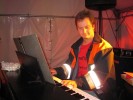 2. Kommandant Frank Stegmann am Keyboard
  