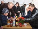 Andreas Wolf und Christian Eigler bei der Autogrammstunde.
  