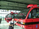 Die Helfer sind bei der Flughafenfeuerwehr untergebracht. 
  